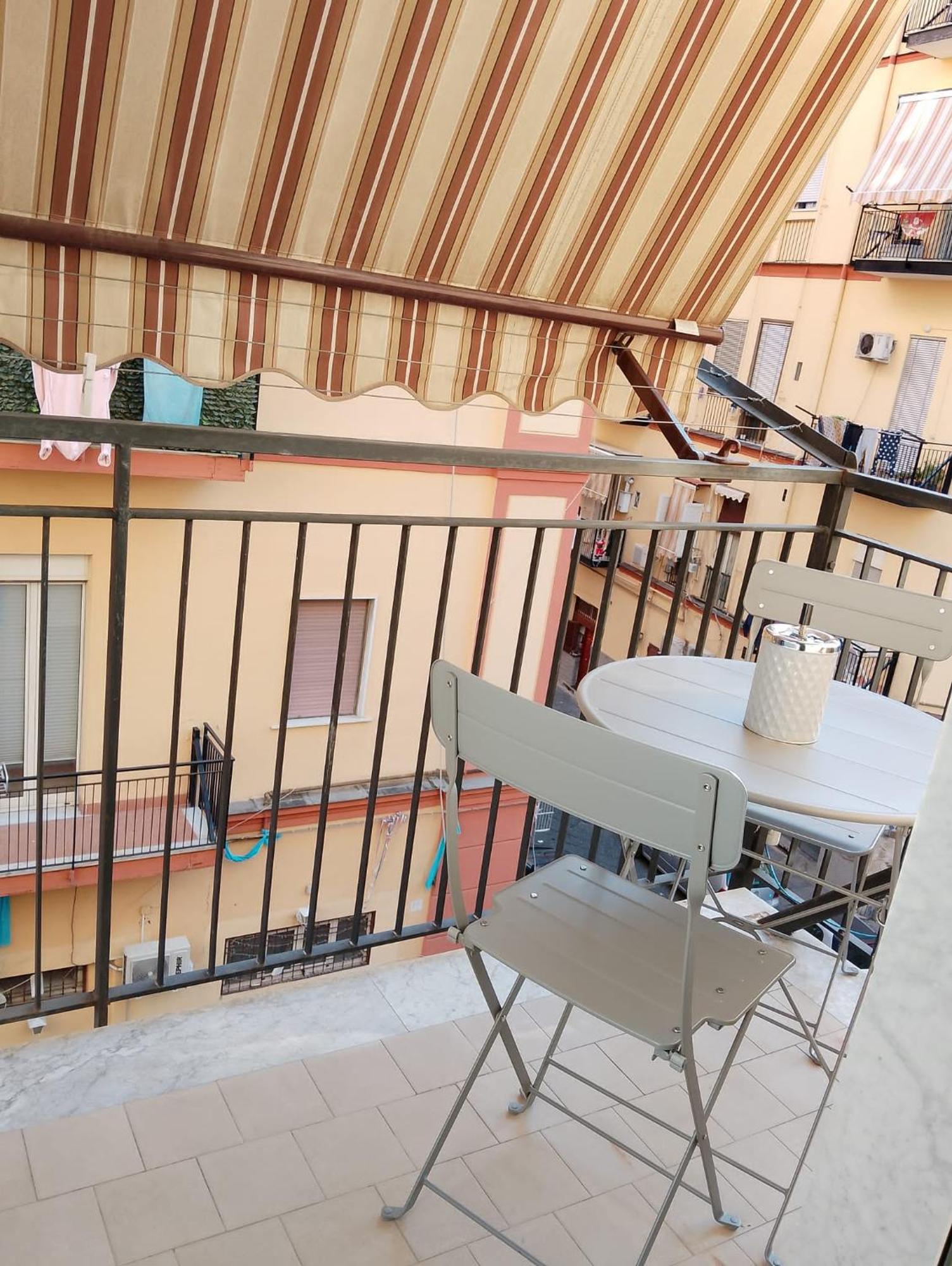 Apartamento Mary House Napoli Centro Exterior foto